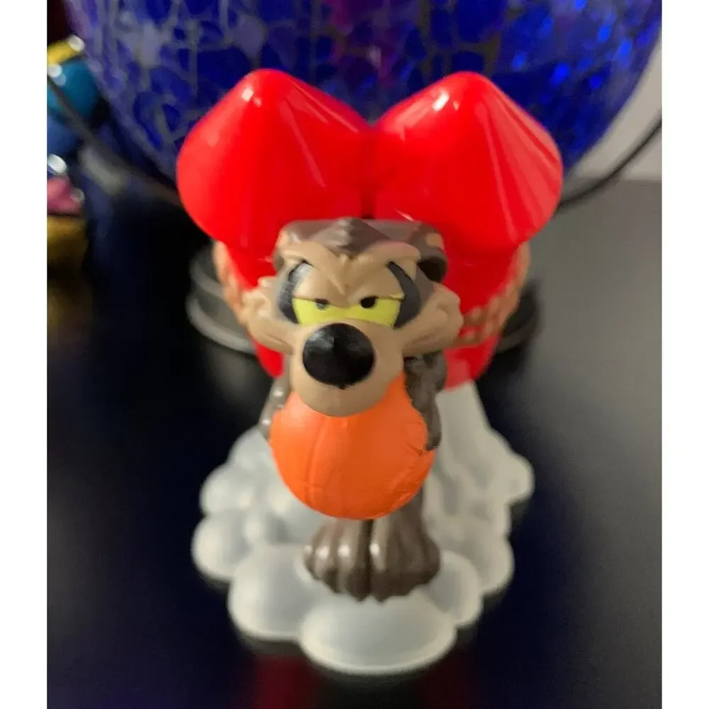 Space Jam 2 Coyote Mc‎ Donald's Toy